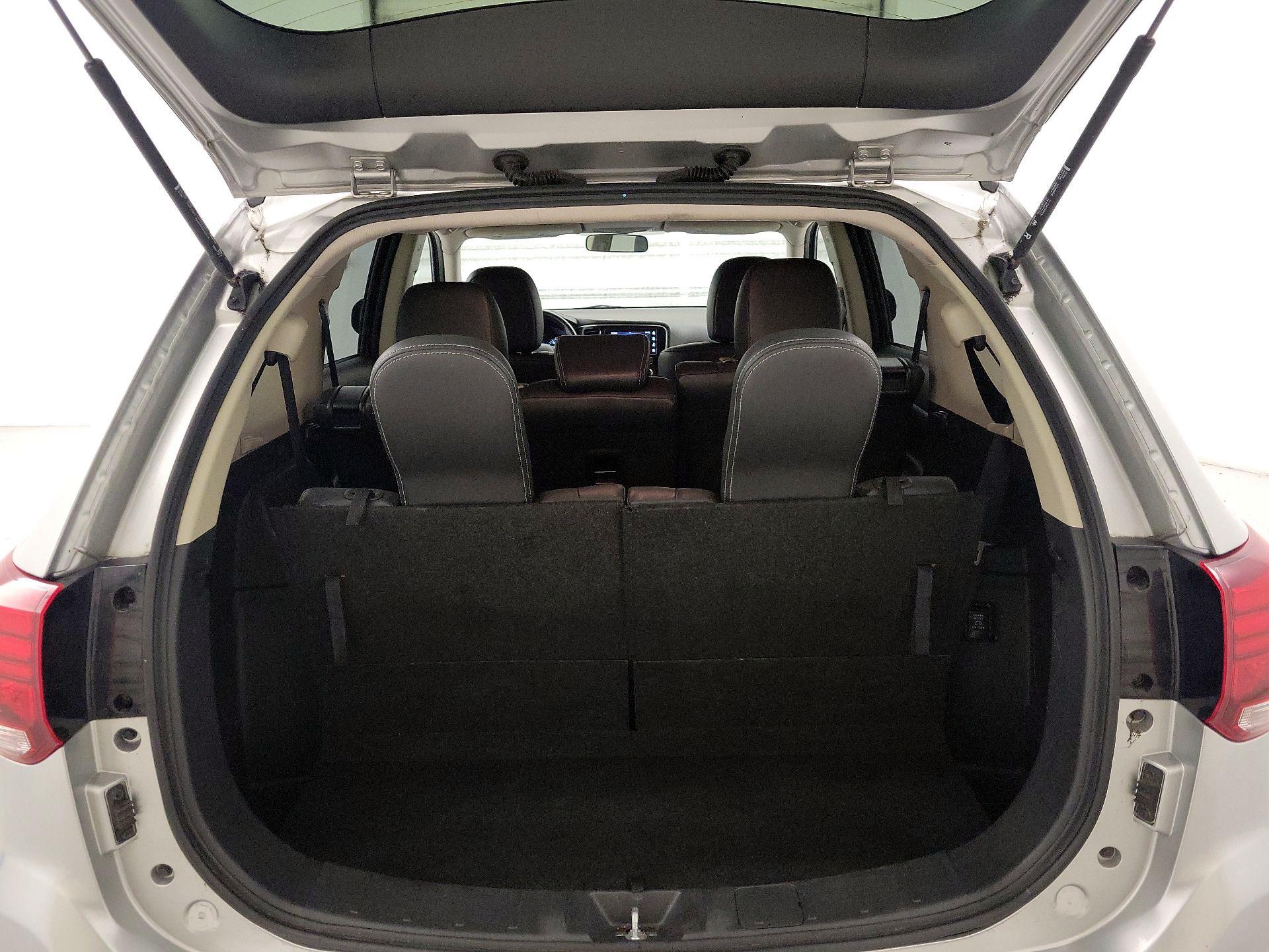 Thumbnail: 2019 Mitsubishi Outlander - 20