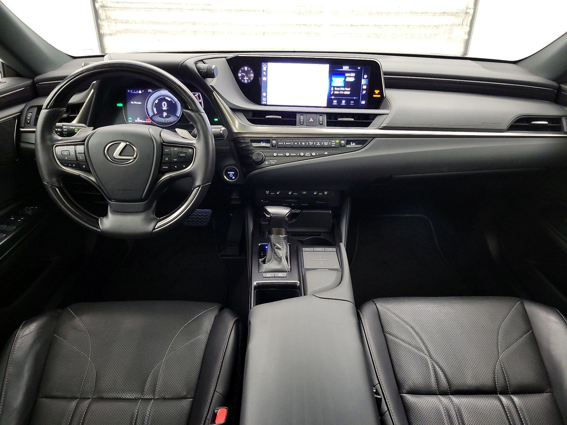 Thumbnail: 2020 Lexus ES - 9