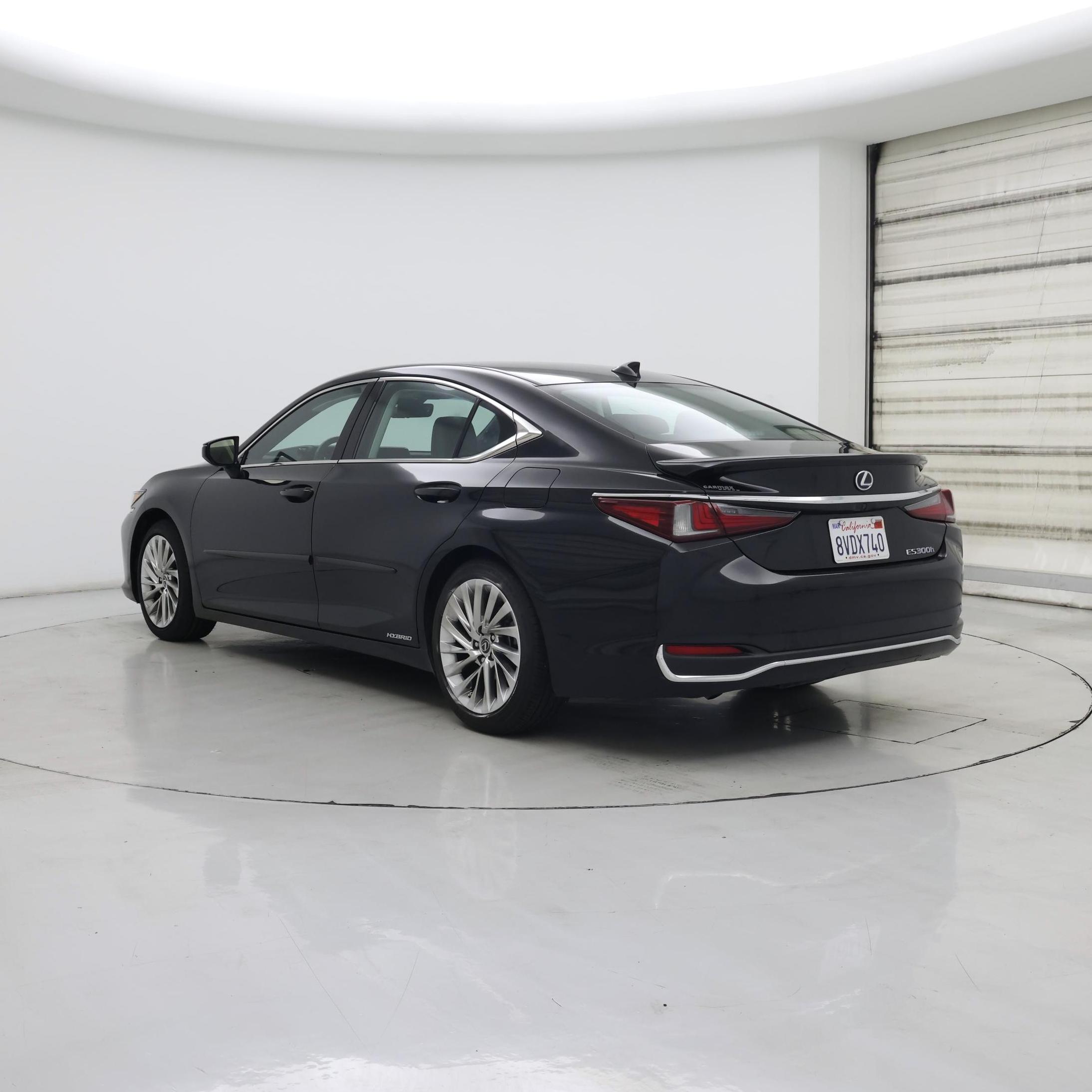 Thumbnail: 2020 Lexus ES - 2