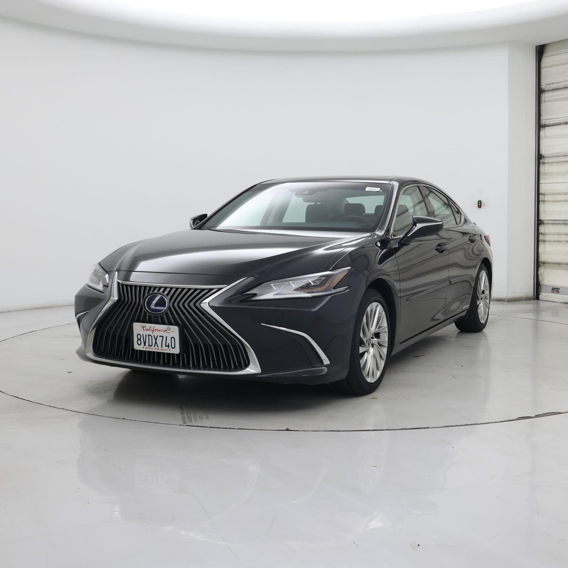 Thumbnail: 2020 Lexus ES - 4