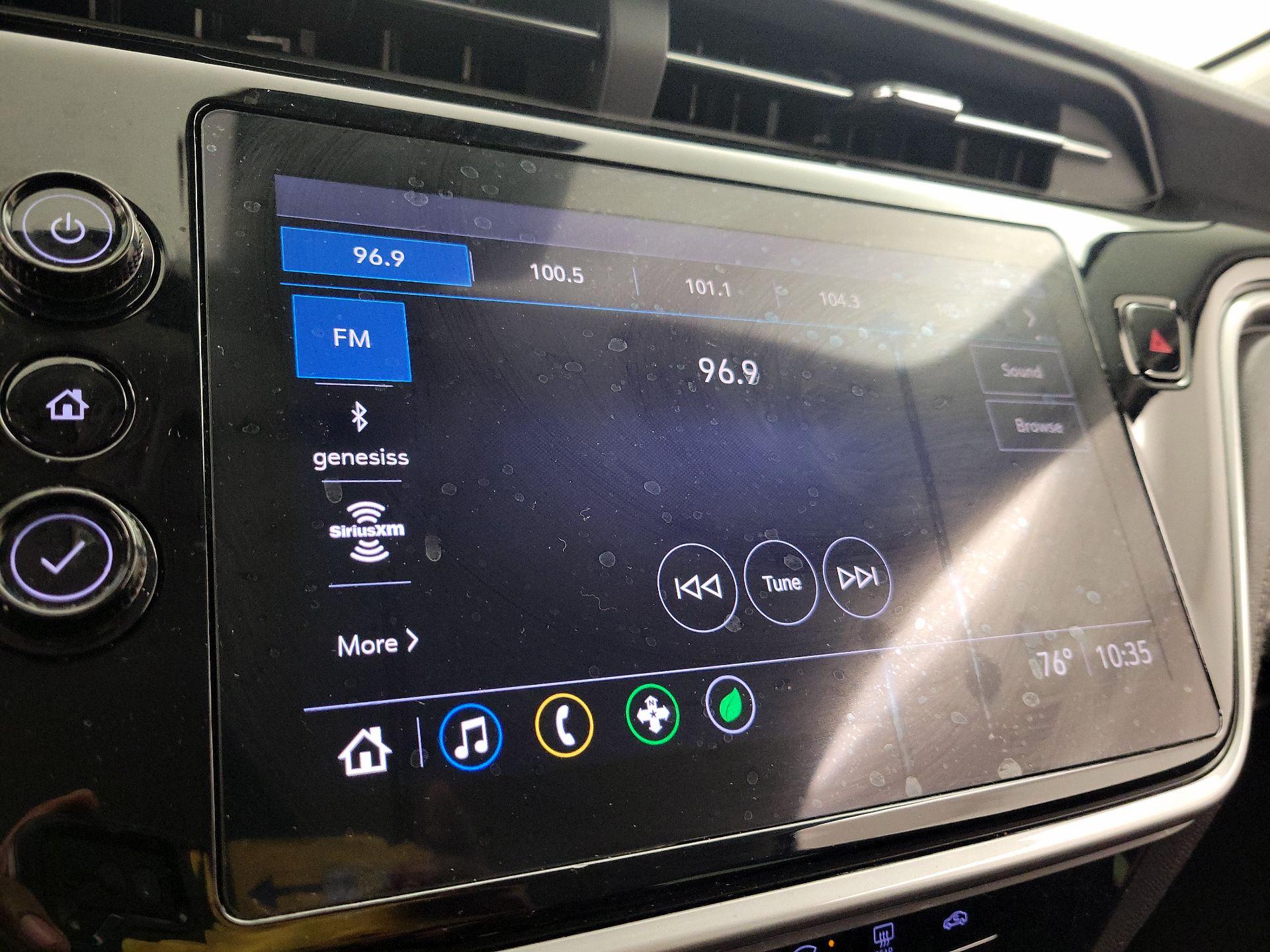 Thumbnail: 2022 Chevrolet Bolt EUV - 15