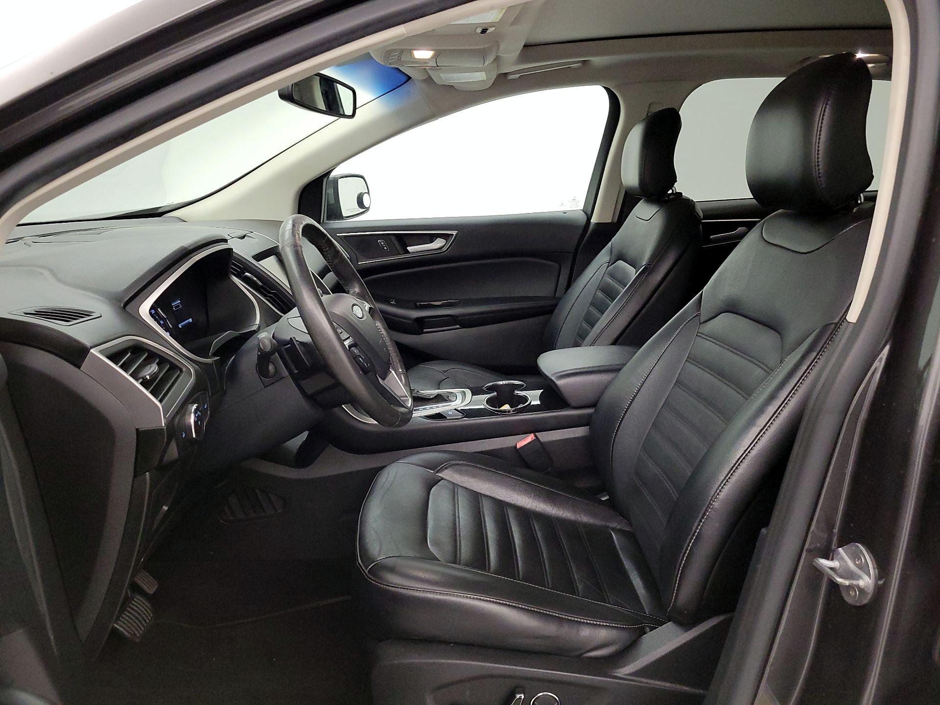 Thumbnail: 2015 Ford Edge - 11
