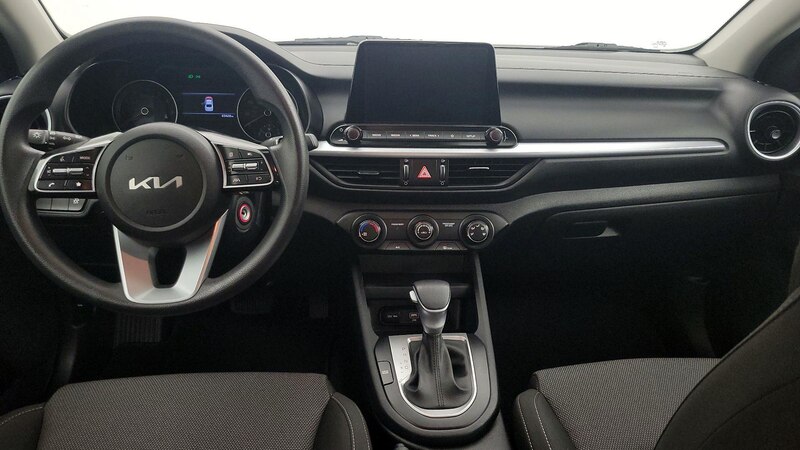 2022 Kia Forte LXS 9