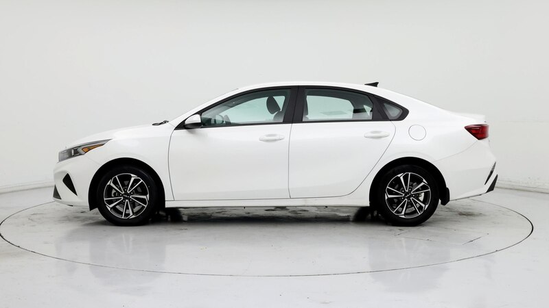 2022 Kia Forte LXS 3