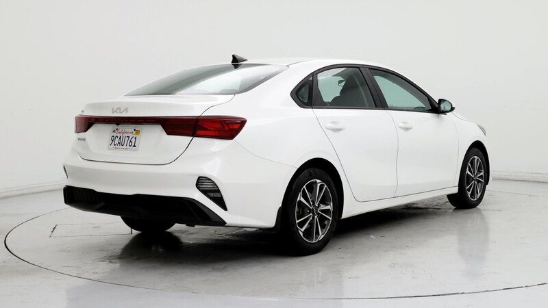 2022 Kia Forte LXS 8