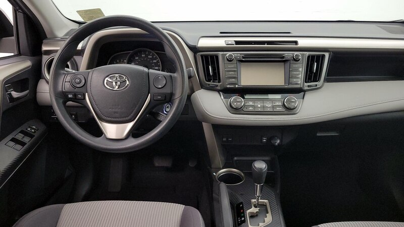 2015 Toyota RAV4 XLE 9