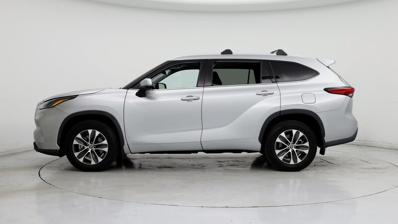 2022 Toyota Highlander XLE 3