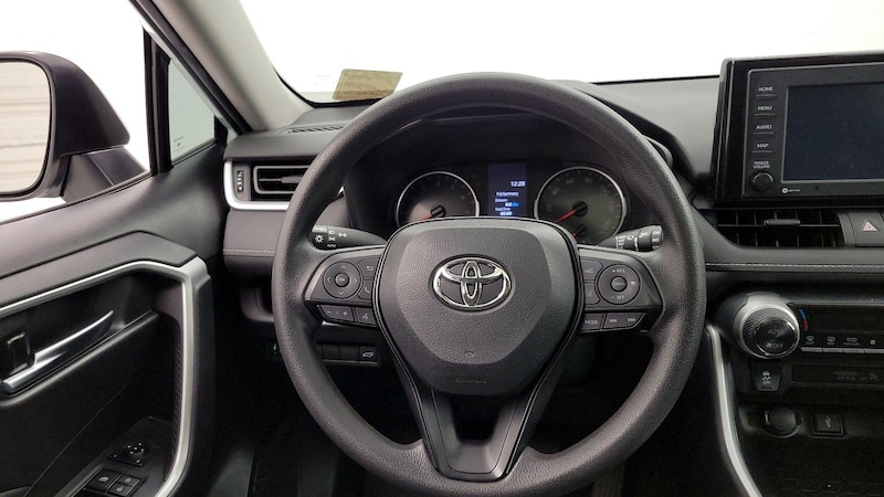 2022 Toyota RAV4 XLE 10