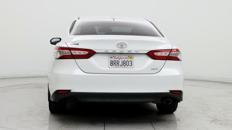 2020 Toyota Camry XLE 6