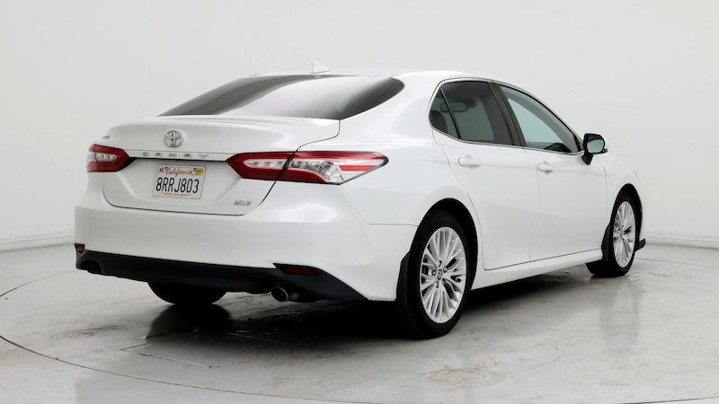 2020 Toyota Camry XLE 8