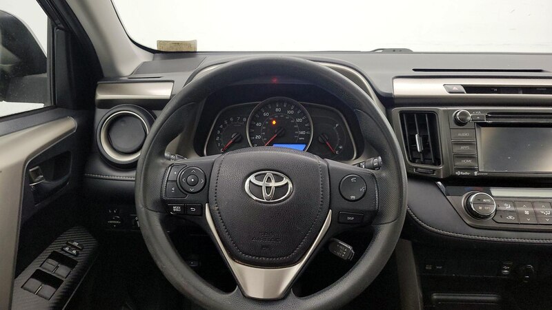 2015 Toyota RAV4 XLE 10