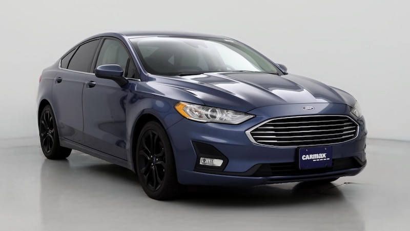 2019 Ford Fusion SE Hero Image