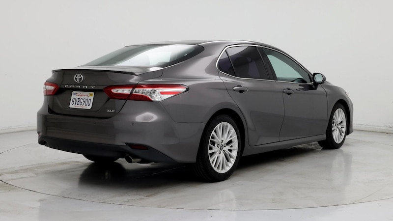 2018 Toyota Camry XLE 8