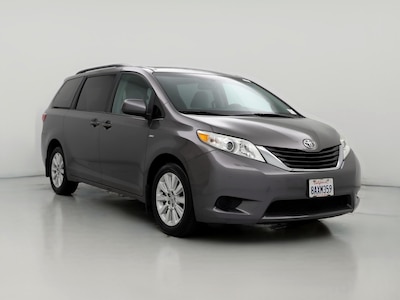 2017 Toyota Sienna LE -
                Riverside, CA