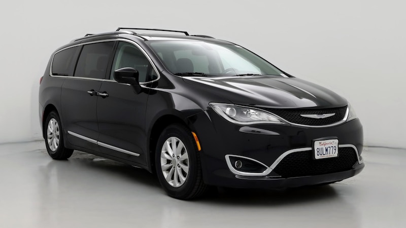 2018 Chrysler Pacifica Touring L Hero Image