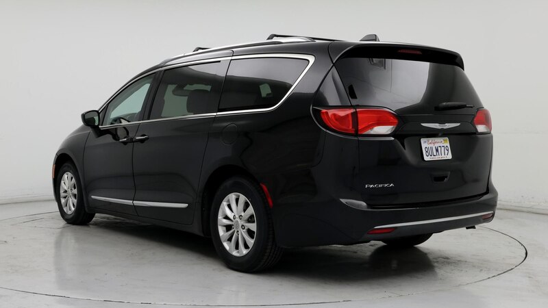 2018 Chrysler Pacifica Touring L 2