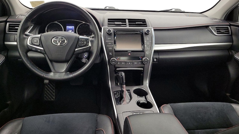 2017 Toyota Camry XSE 9