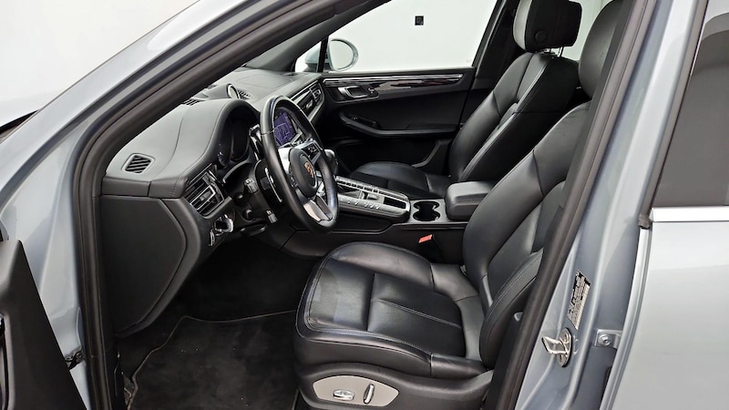 2021 Porsche Macan  11