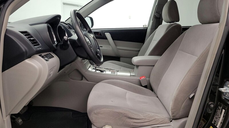 2013 Toyota Highlander  11