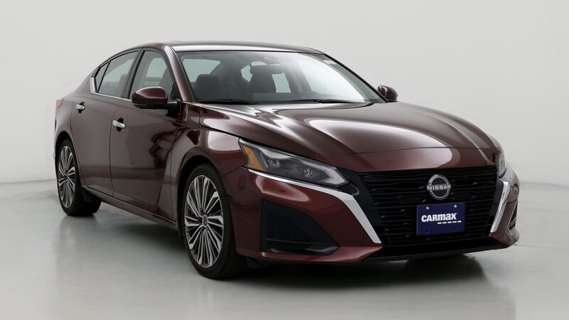 2023 Nissan Altima SL Hero Image