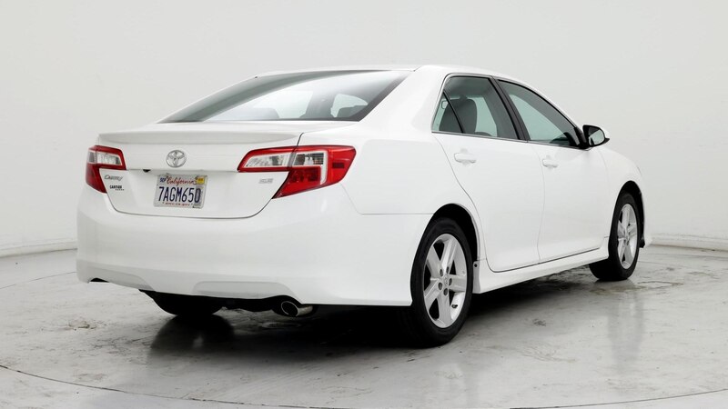 2014 Toyota Camry SE 8