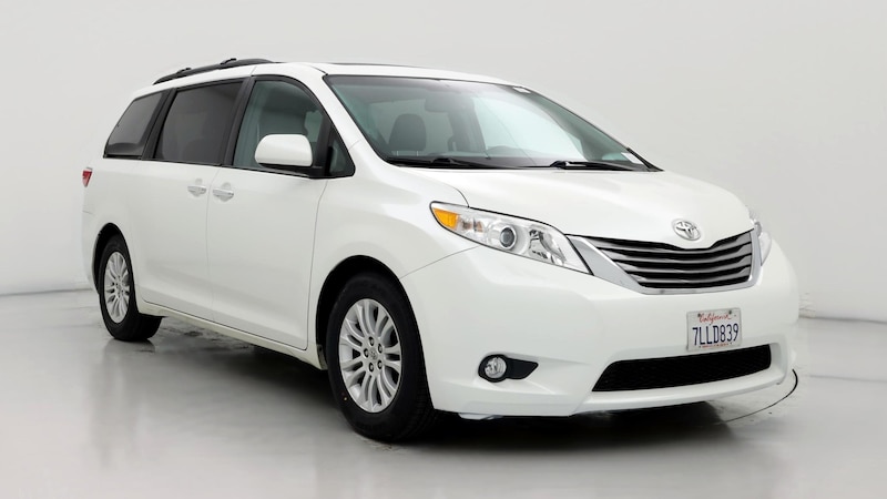 2015 Toyota Sienna XLE Hero Image