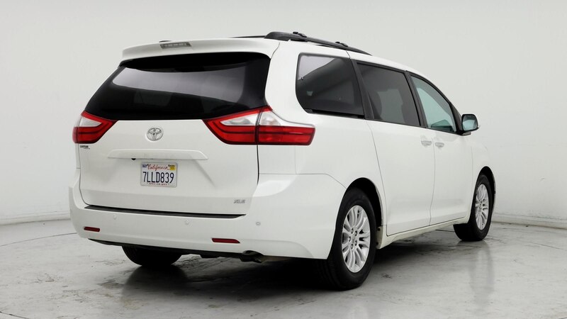 2015 Toyota Sienna XLE 8