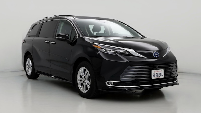 2024 Toyota Sienna Platinum Hero Image