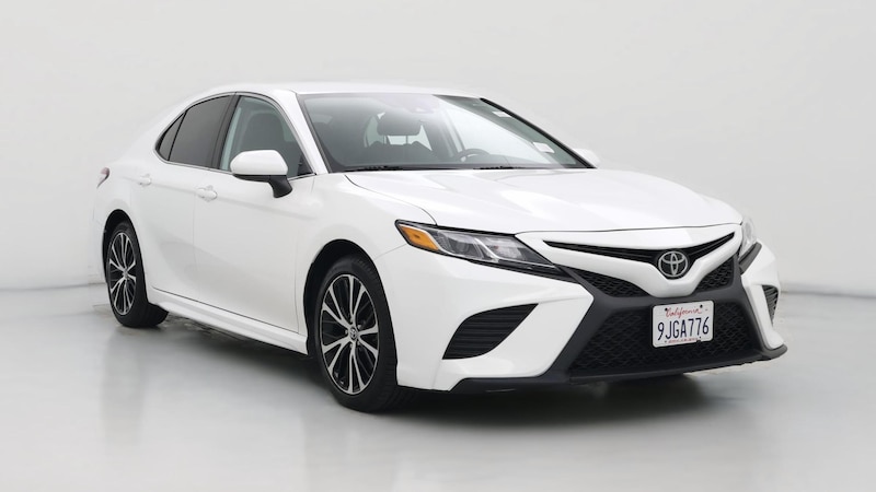 2020 Toyota Camry SE Hero Image