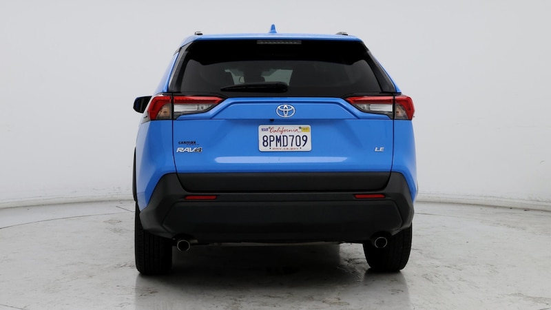 2020 Toyota RAV4 LE 6