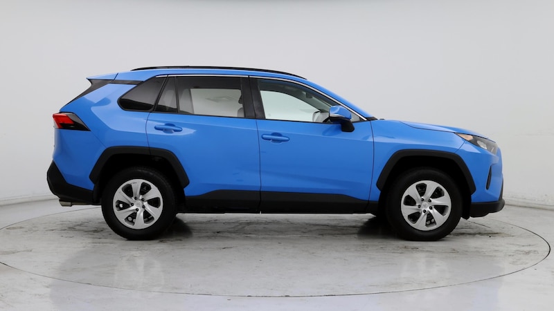 2020 Toyota RAV4 LE 7