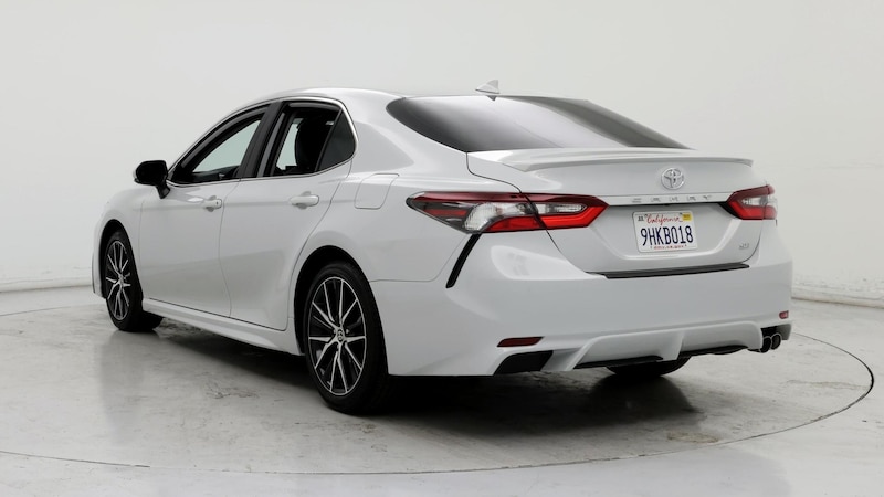 2023 Toyota Camry SE 2