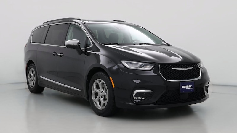 2022 Chrysler Pacifica Limited Hero Image