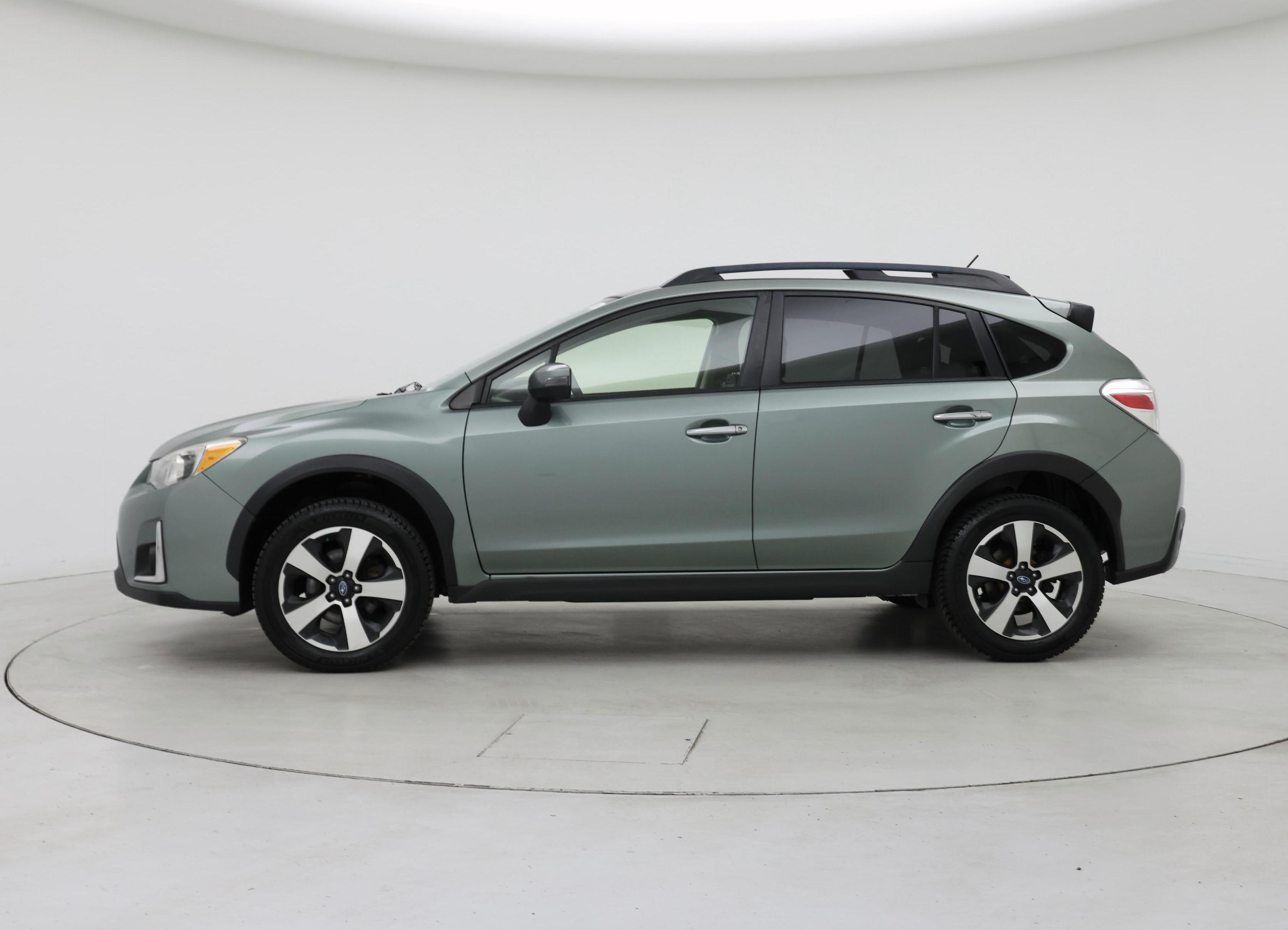Thumbnail: 2016 Subaru XV Crosstrek - 3