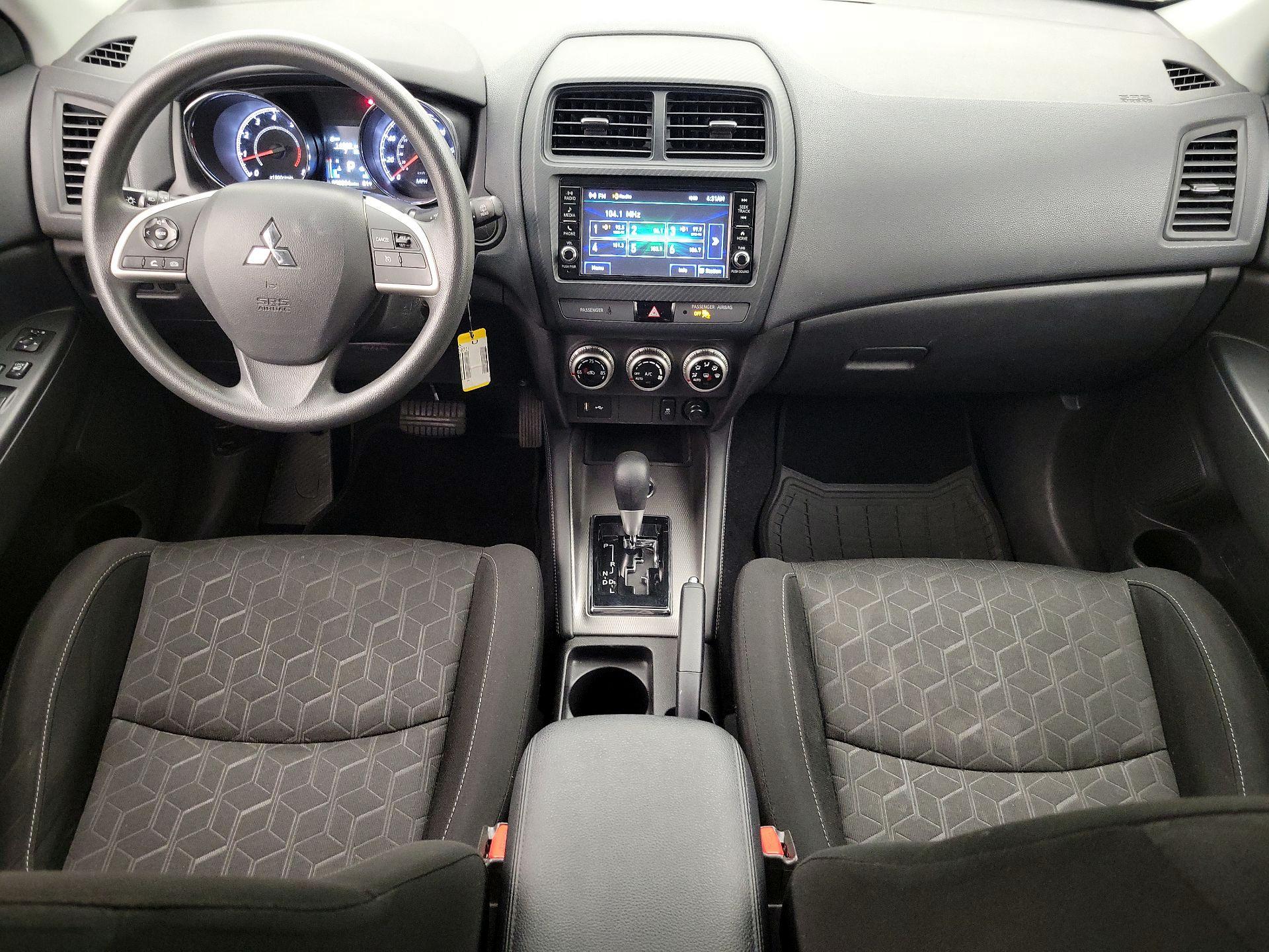 Thumbnail: 2020 Mitsubishi Outlander Sport - 9