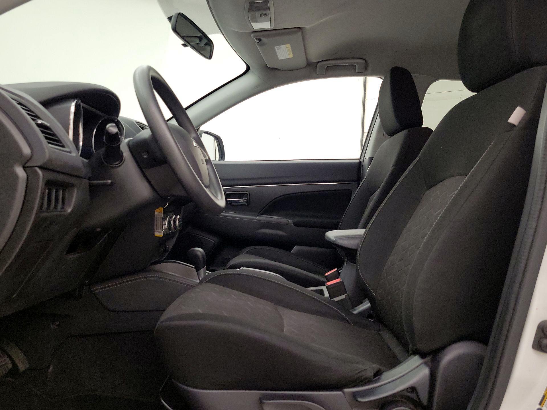 Thumbnail: 2020 Mitsubishi Outlander Sport - 11