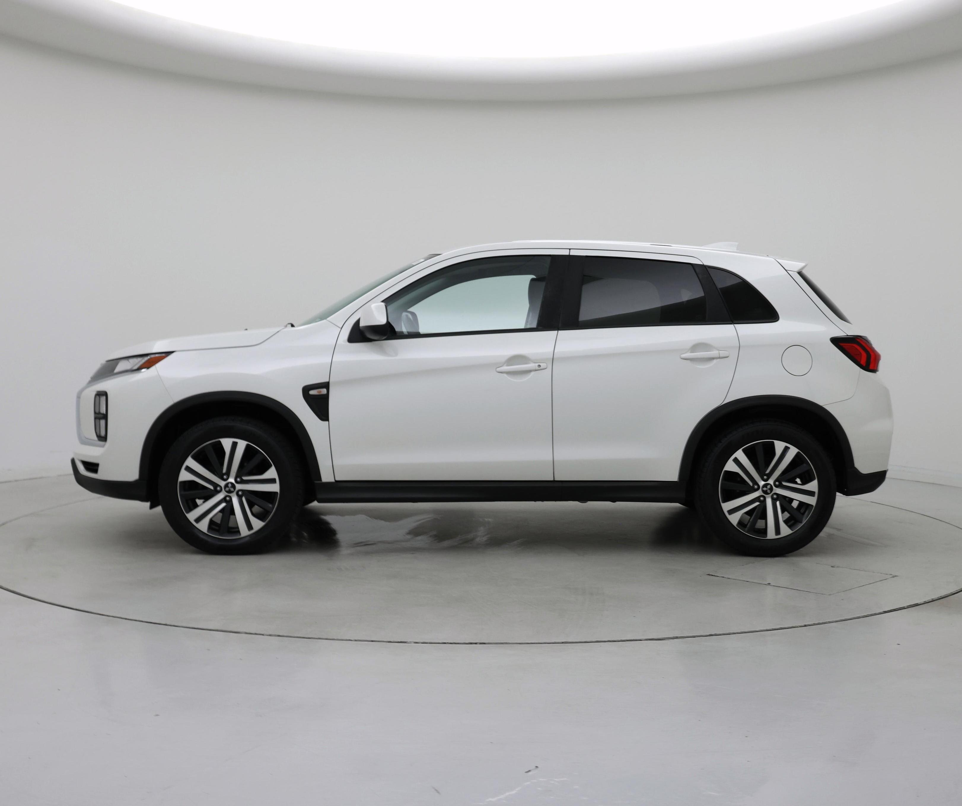 Thumbnail: 2020 Mitsubishi Outlander Sport - 3