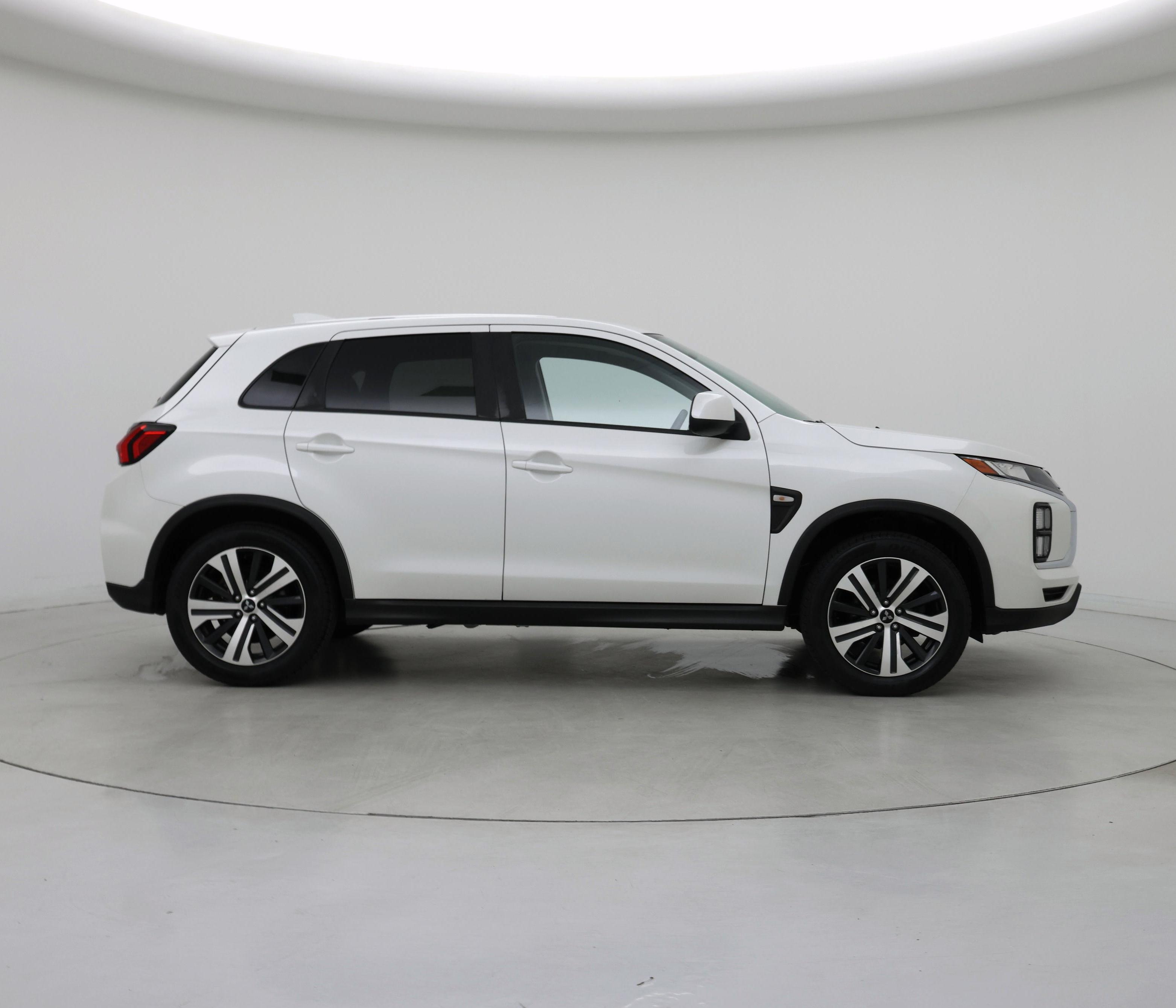 Thumbnail: 2020 Mitsubishi Outlander Sport - 7