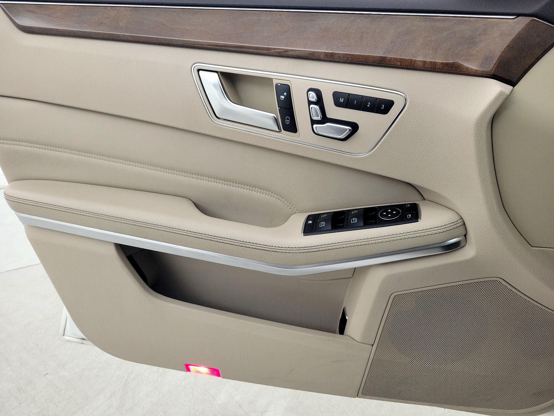 Thumbnail: 2014 Mercedes-Benz E-Class - 12
