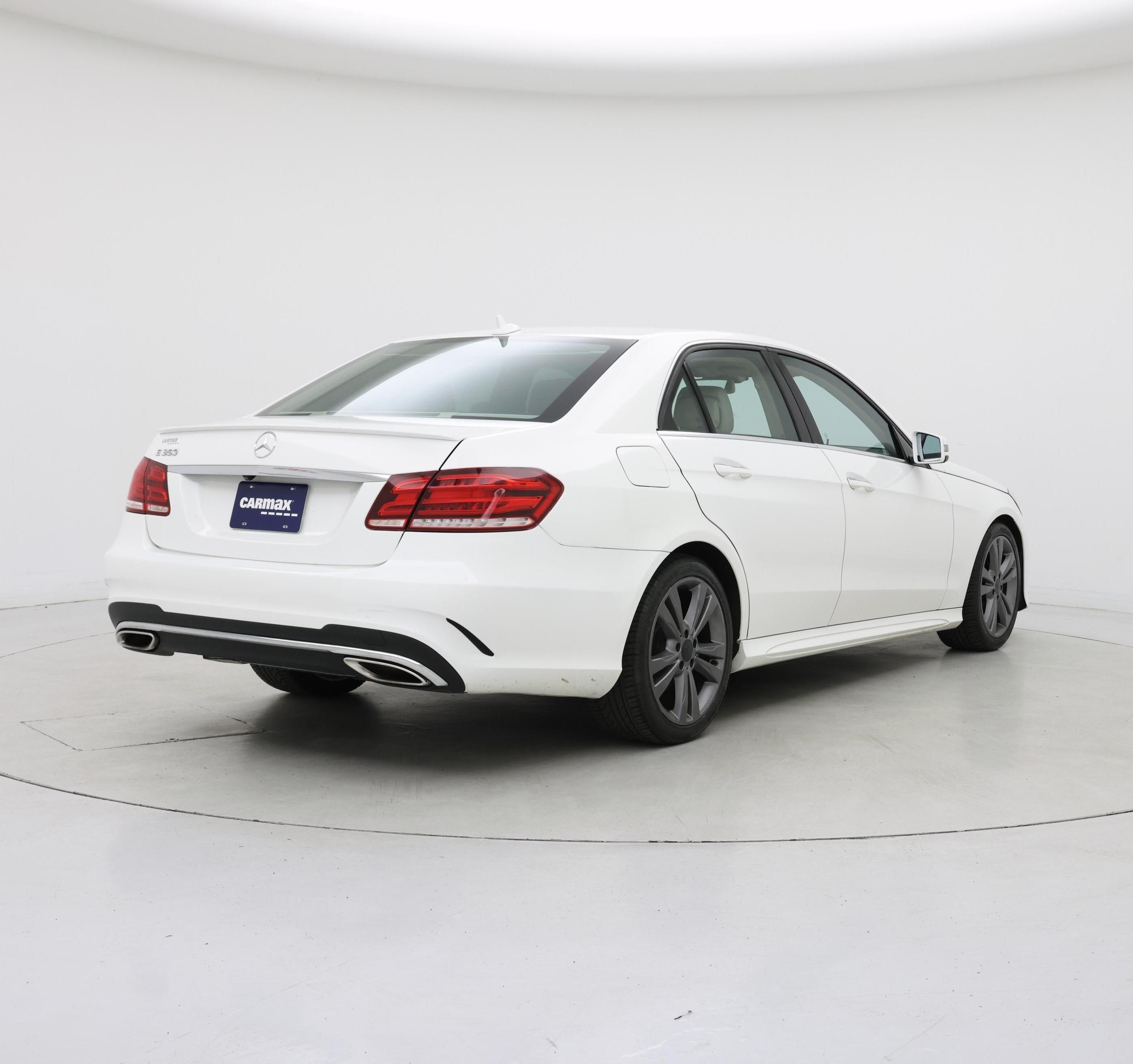 Thumbnail: 2014 Mercedes-Benz E-Class - 8