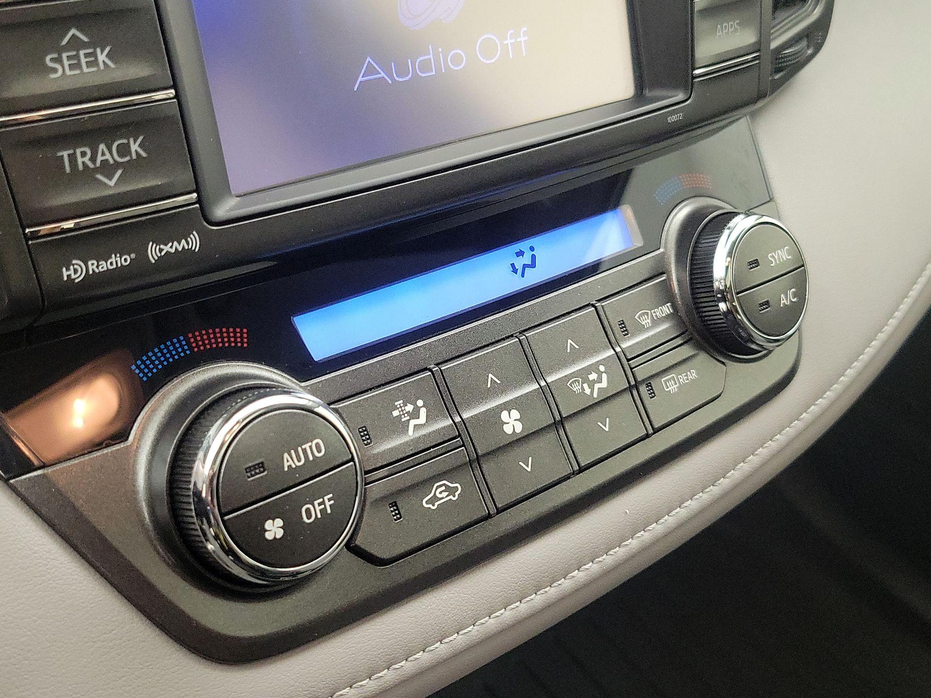 Thumbnail: 2013 Toyota RAV4 - 17