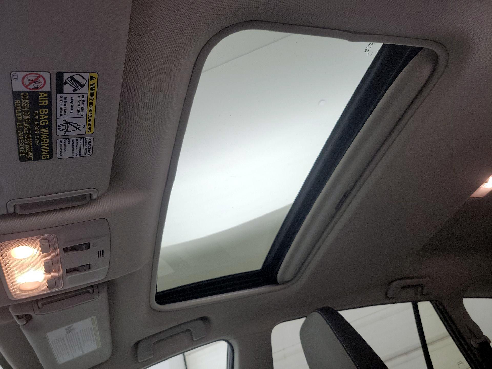 Thumbnail: 2013 Toyota RAV4 - 20