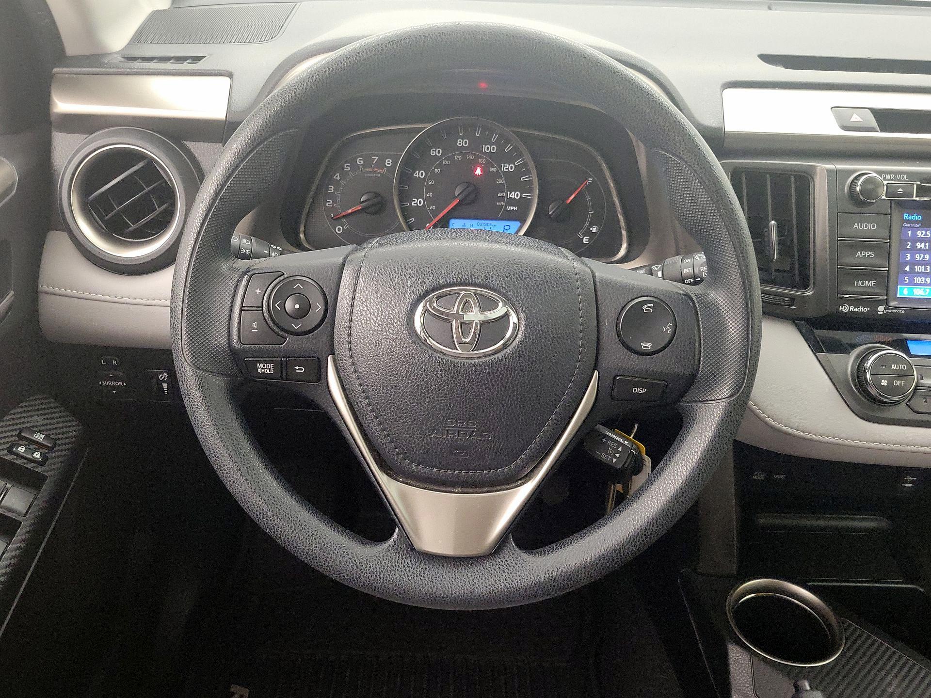 Thumbnail: 2015 Toyota RAV4 - 10