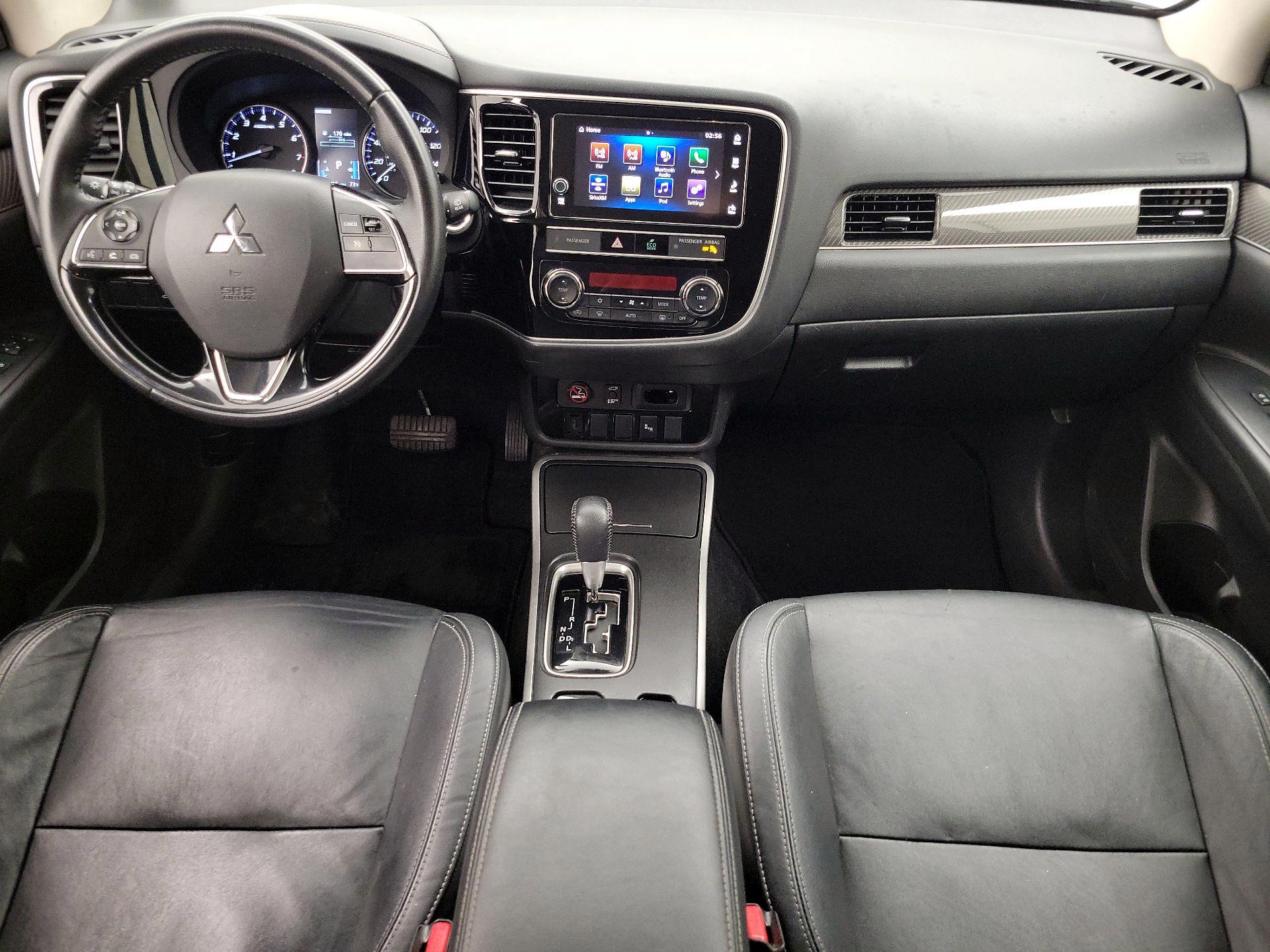 Thumbnail: 2019 Mitsubishi Outlander - 9