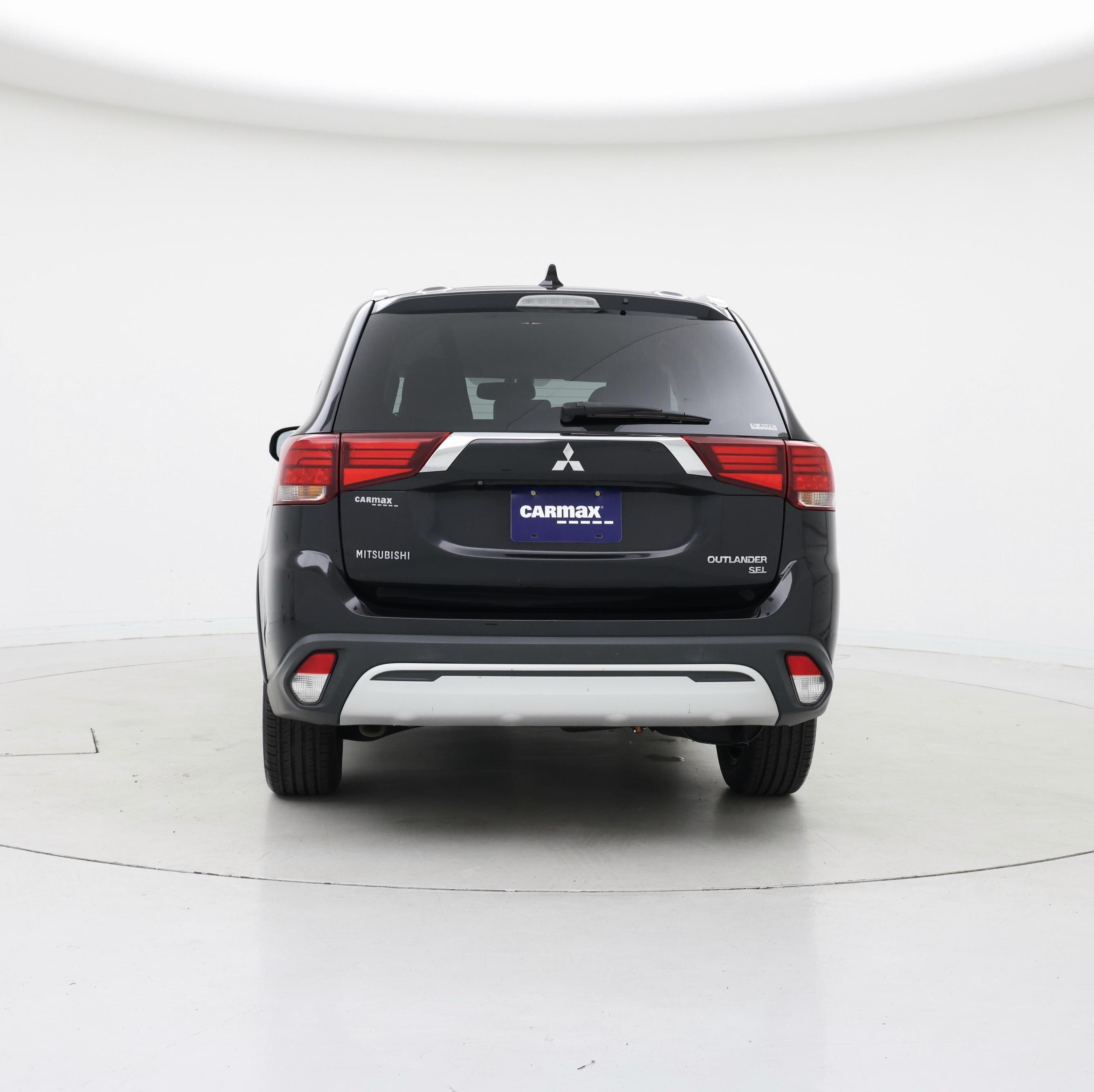 Thumbnail: 2019 Mitsubishi Outlander - 6