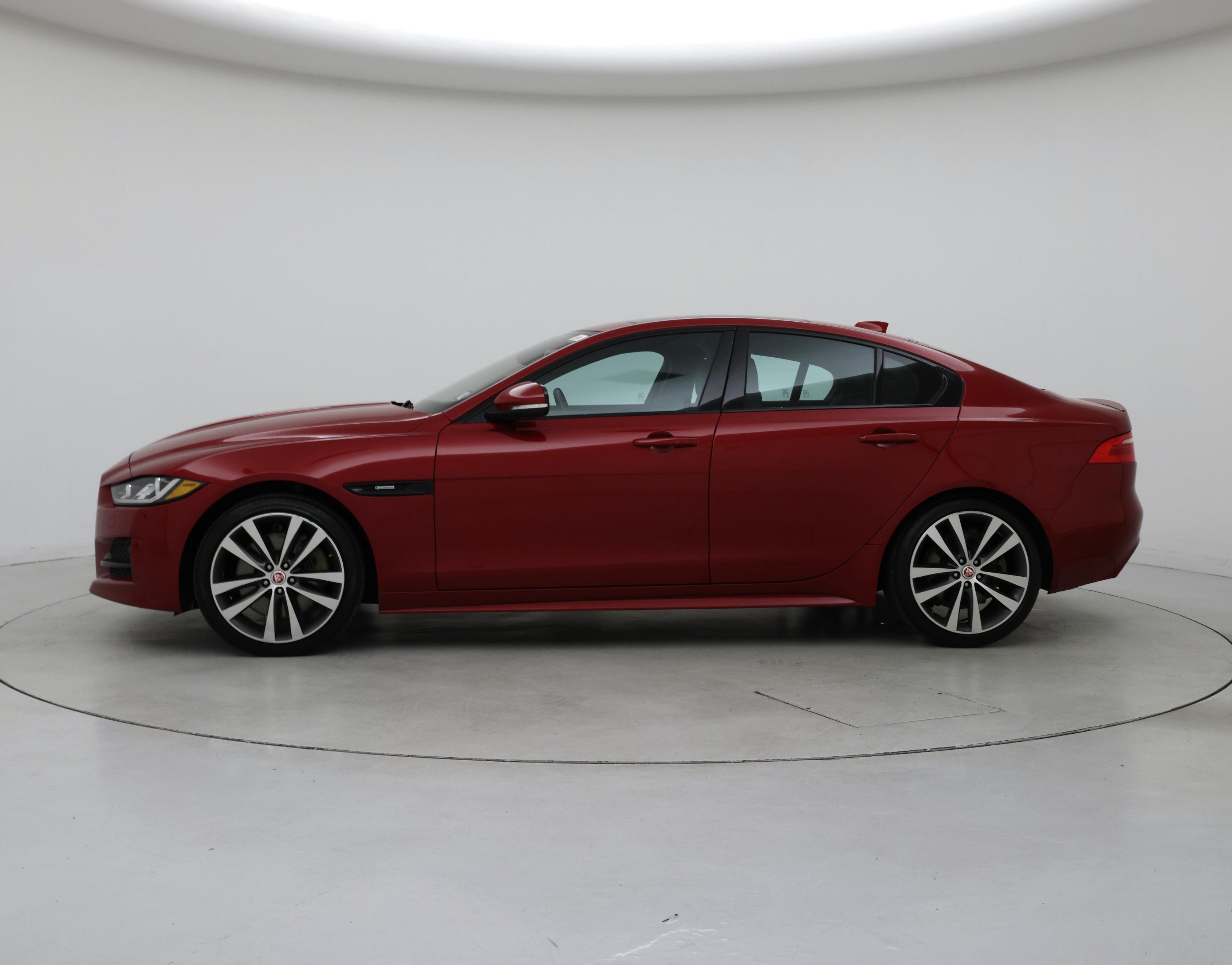 Thumbnail: 2017 Jaguar XE - 3