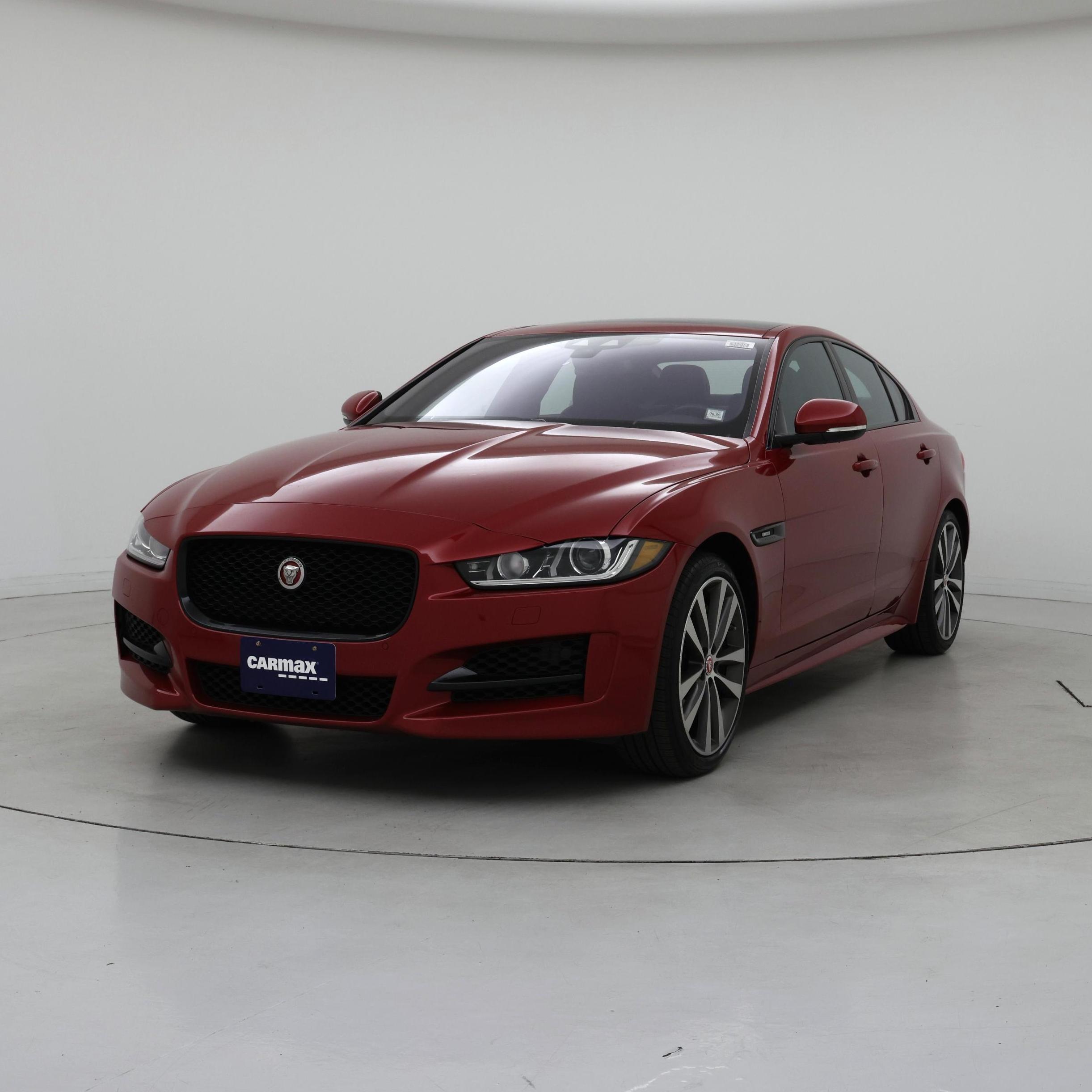 Thumbnail: 2017 Jaguar XE - 4