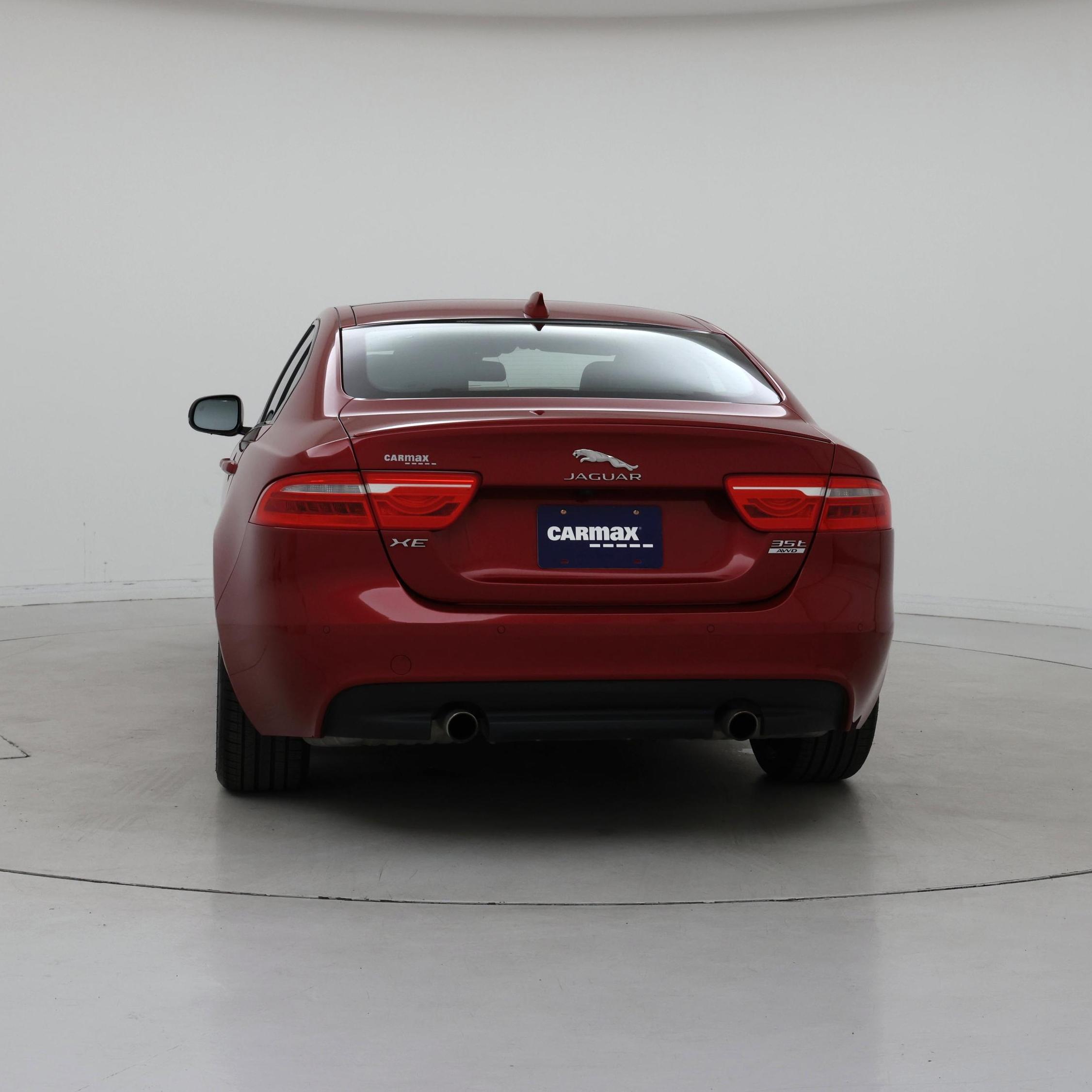 Thumbnail: 2017 Jaguar XE - 6