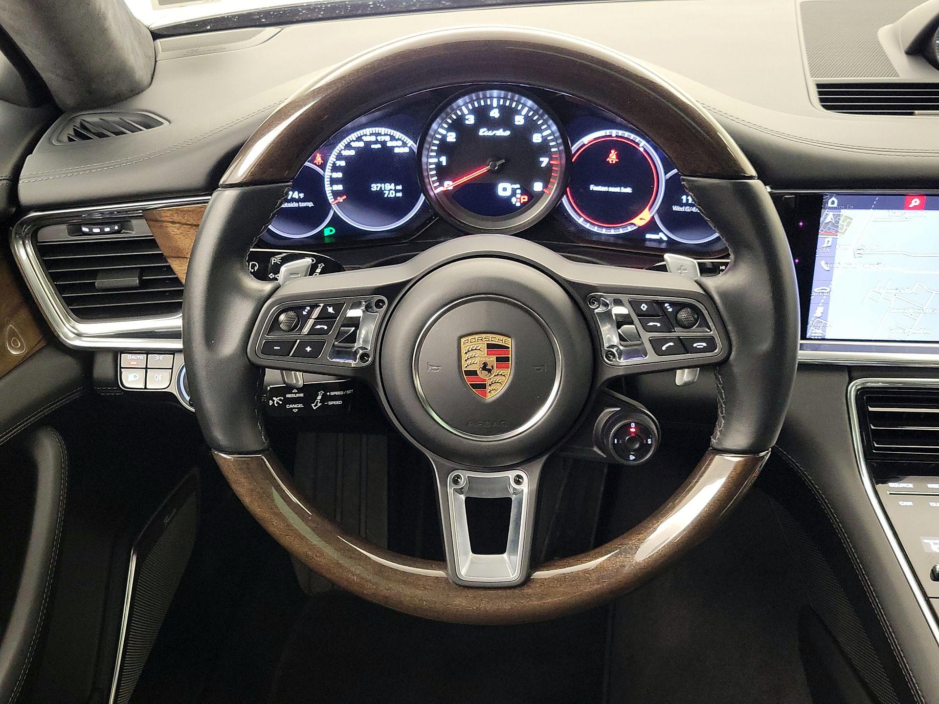 Thumbnail: 2020 Porsche Panamera - 10