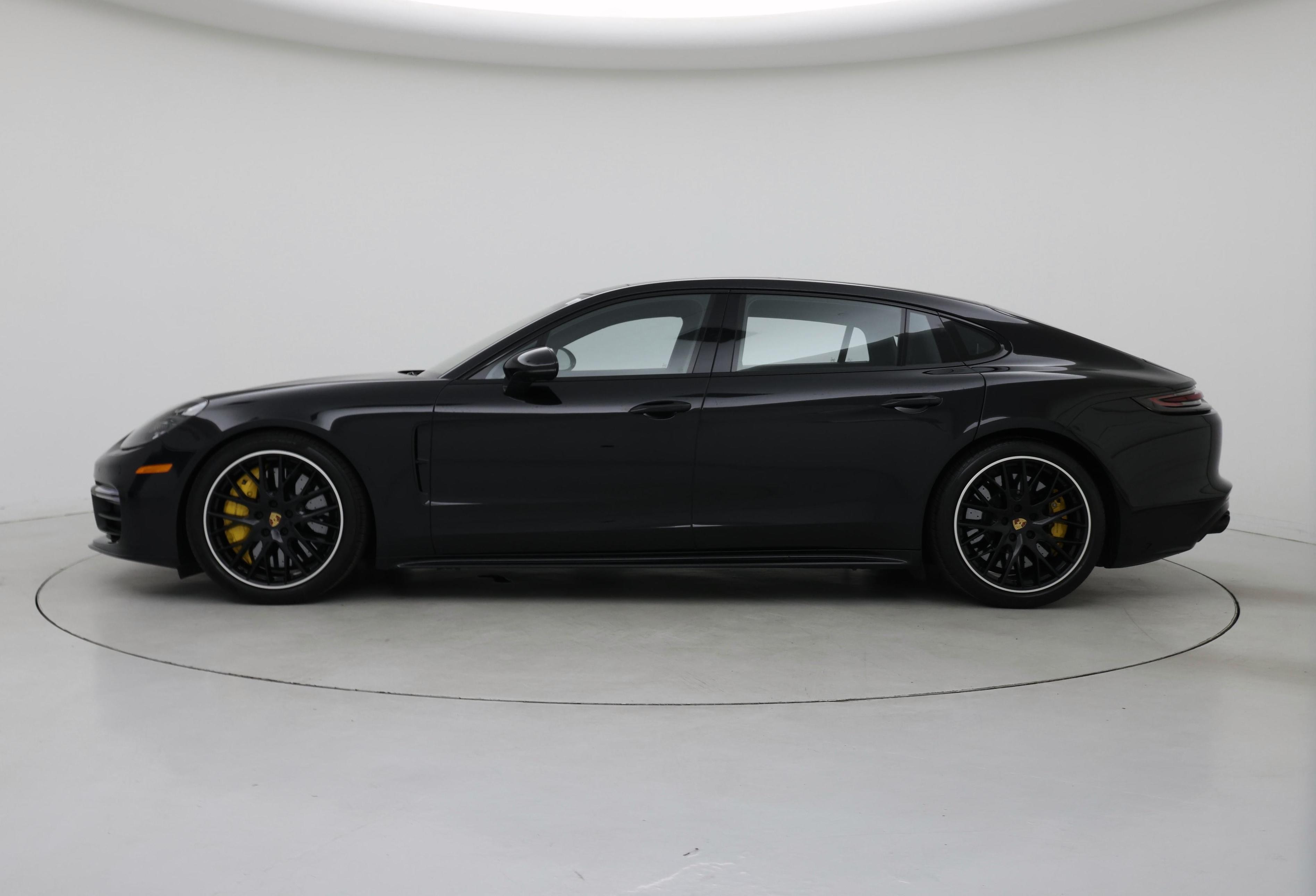 Thumbnail: 2020 Porsche Panamera - 3